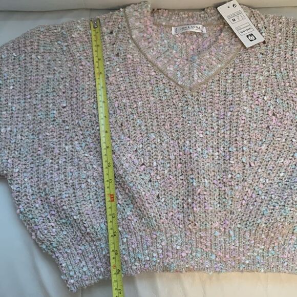 NWT Jon & Anna Casual V-Neck Multicolor Cropped Knit Sweater Women’s Size M - Picture 5 of 8